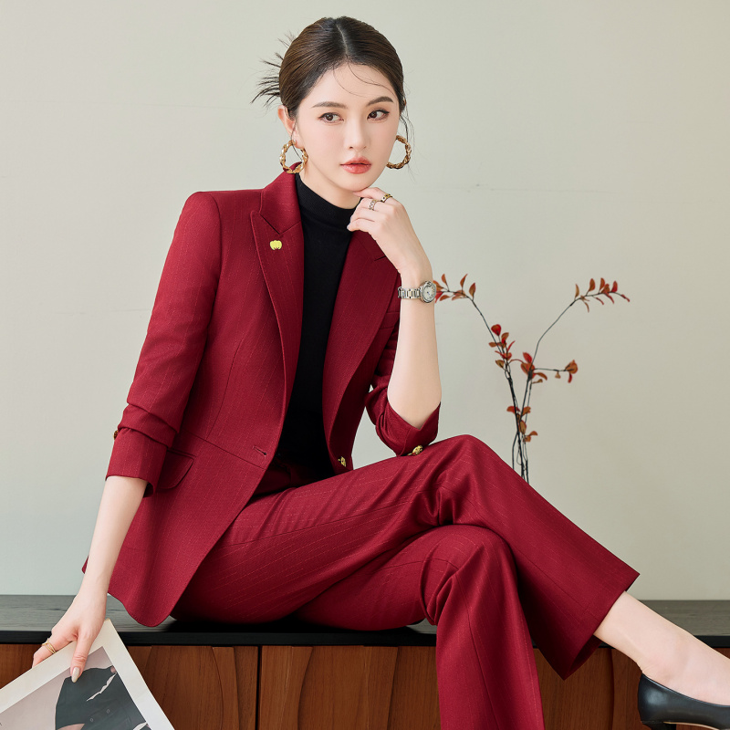 Red Suit Set for Women, Autumn - огляд і ціна Women'S Red Formal Wear